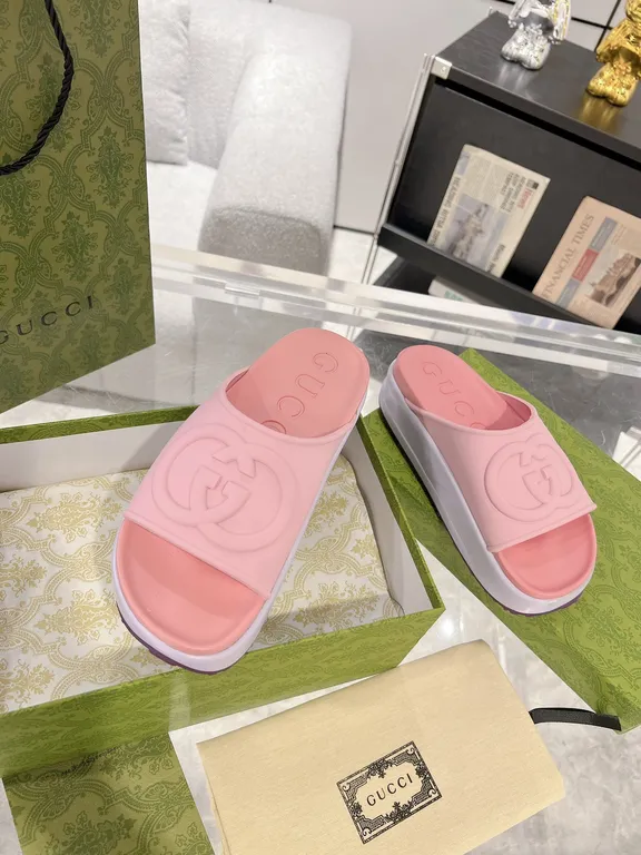 Gucci Shoe 